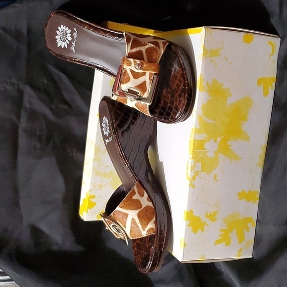 💫NIB! YELLOWBOX "BRENDA" GIRAFFE PRINT SANDALS - Picture 2 of 8